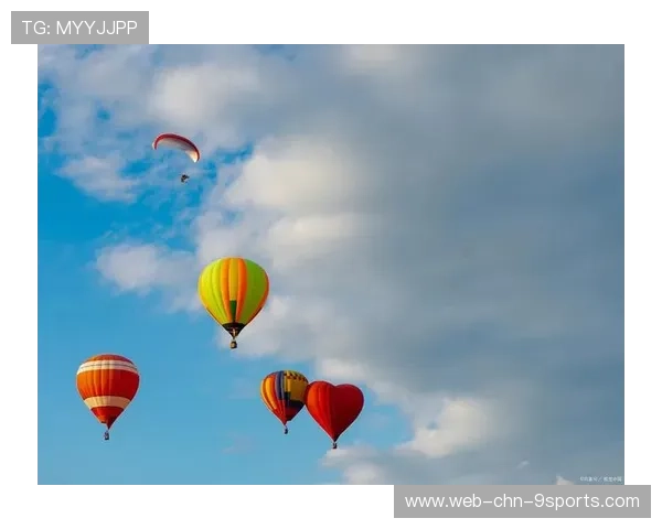 热气球大赛：天空中的视觉盛宴，热气球 最美